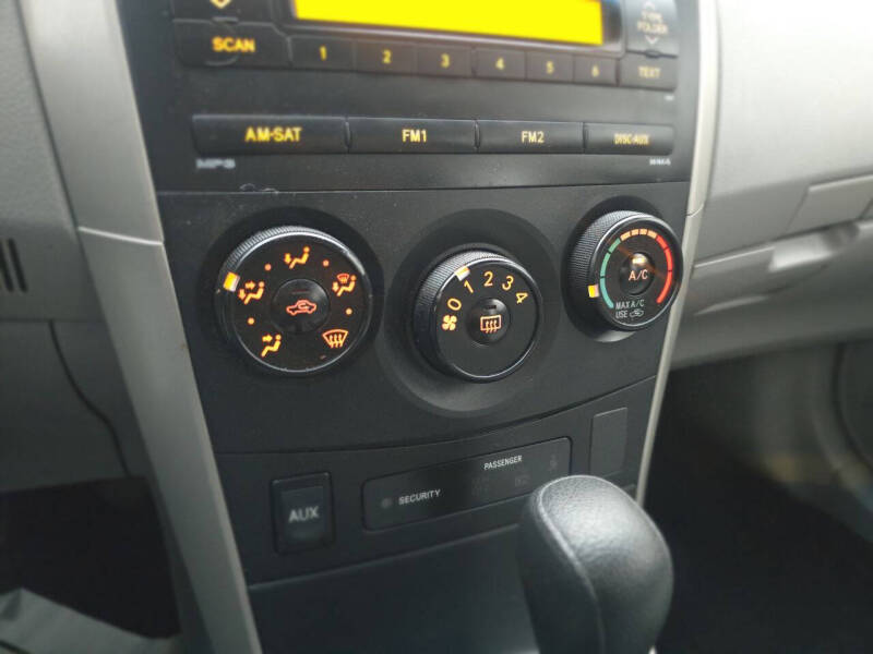 2013 Toyota Corolla LE