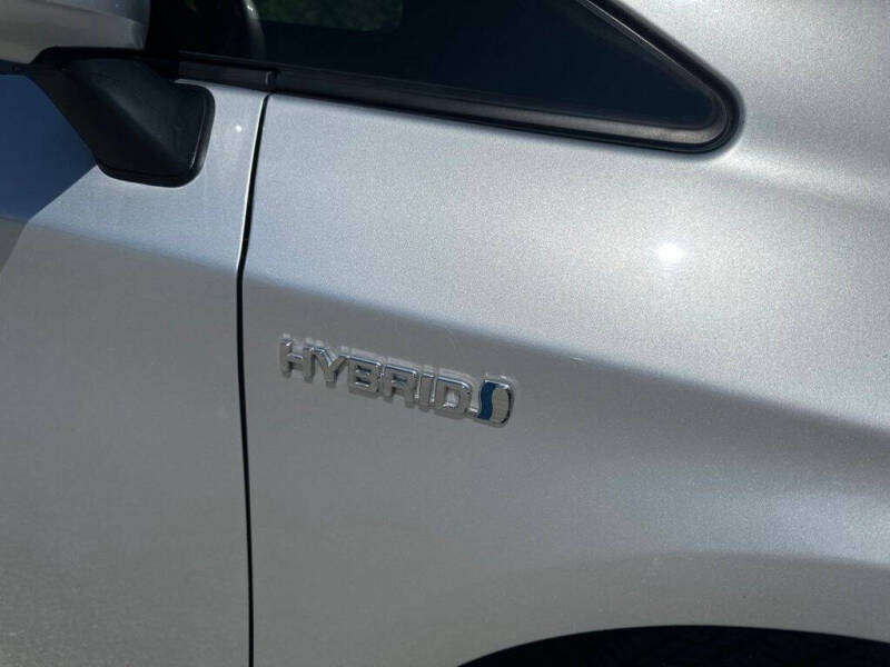2014 Toyota Prius Two