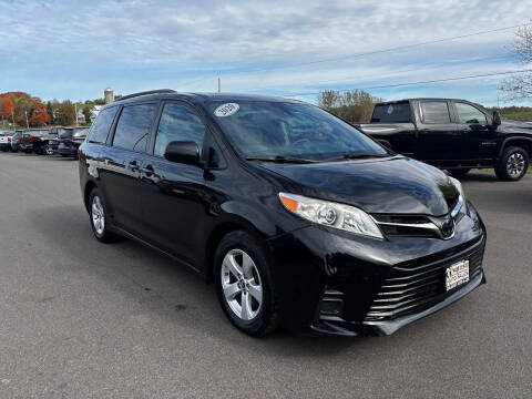 2020 Toyota Sienna LE 8-Passenger