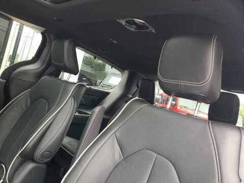 2023 Chrysler Pacifica Plug-In Hybrid Limited