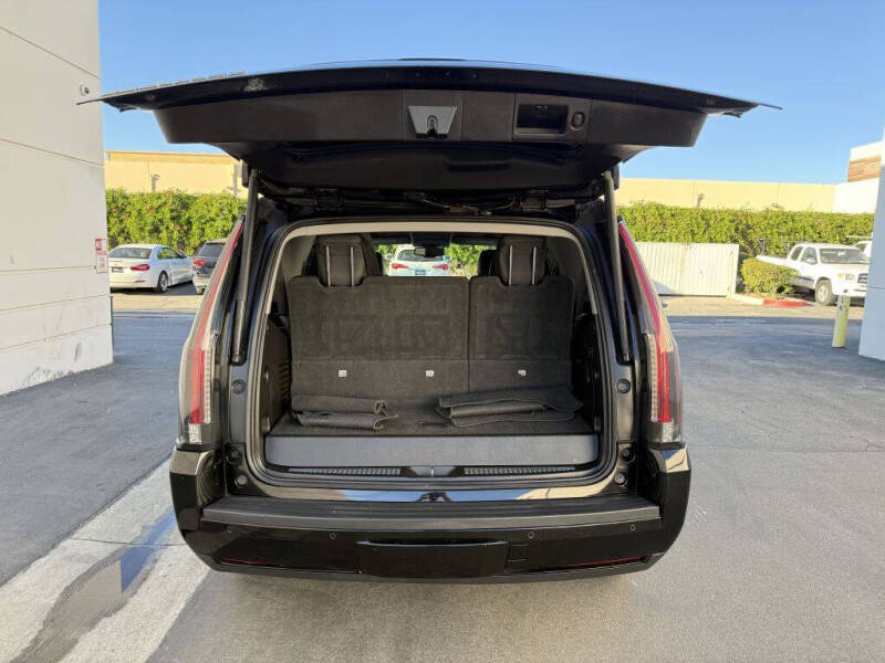 2018 Cadillac Escalade Standard