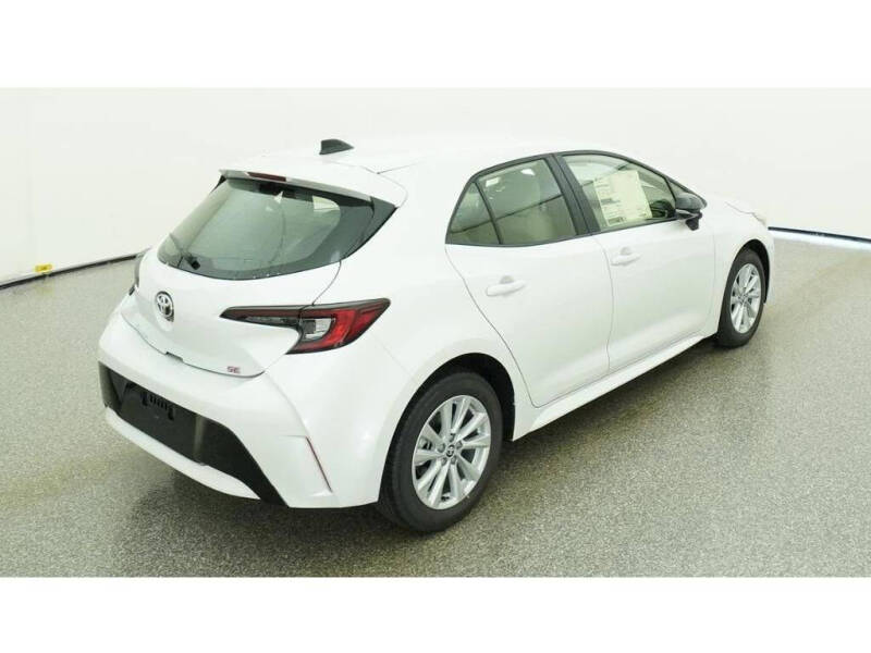 2026 Toyota Corolla Hatchback SE