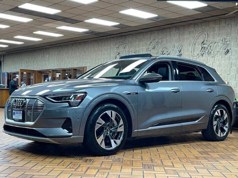 2021 Audi e-tron quattro Premium Plus