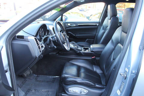 2018 Porsche Cayenne Platinum Edition