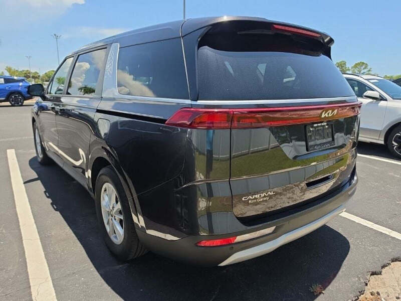 2024 Kia Carnival