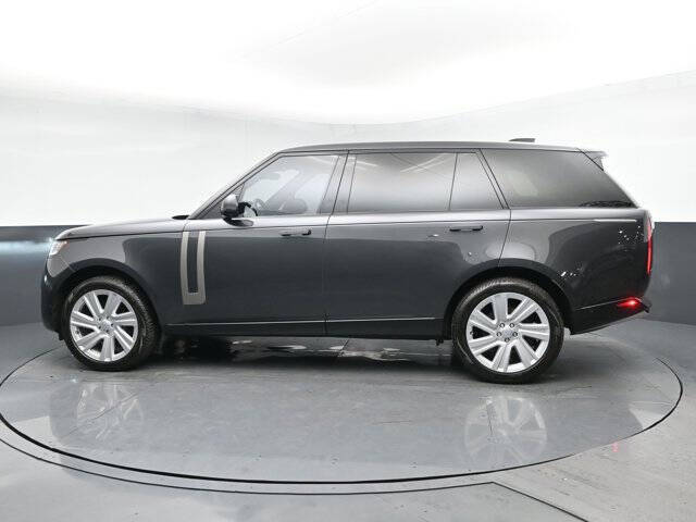 2023 Land Rover Range Rover P400 SE LWB