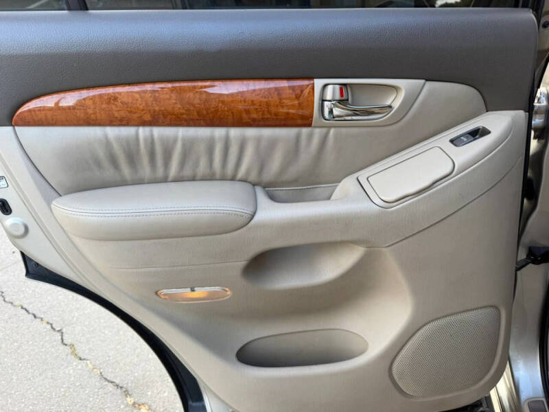 2005 Lexus GX 470