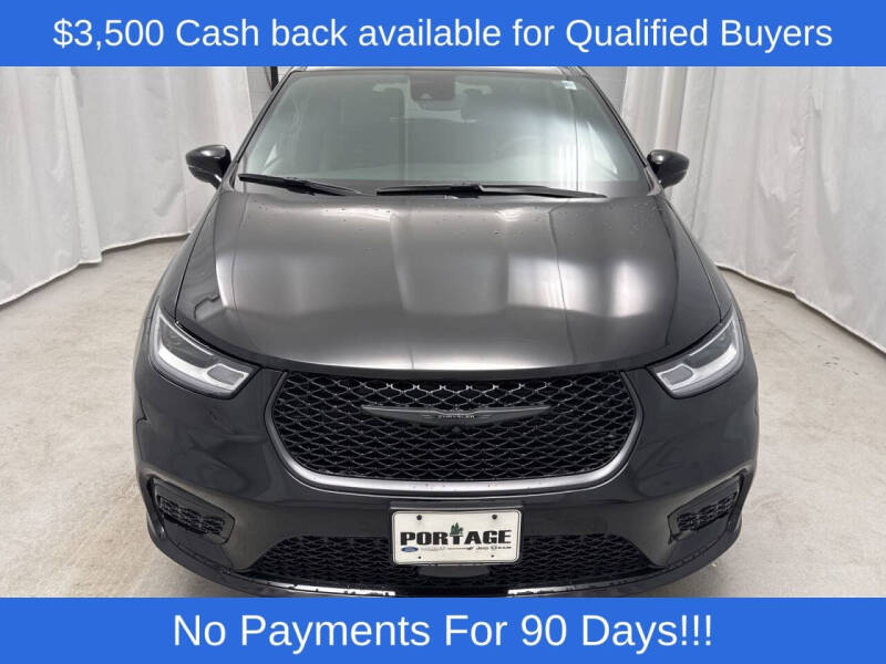 2026 Chrysler Pacifica Select