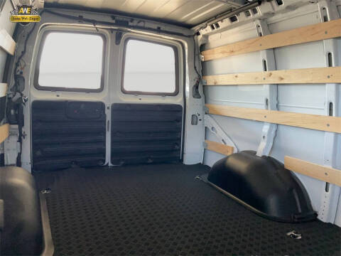 2023 Chevrolet Express 2500