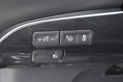 2022 Toyota Prius LE