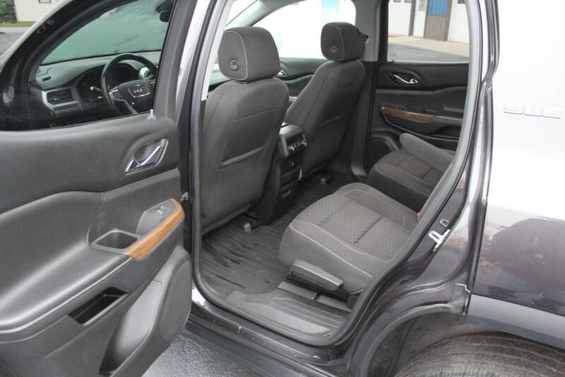 2018 GMC Acadia SLE-2