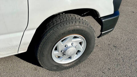 2011 Ford E-Series E-350 SD