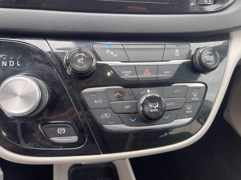 2017 Chrysler Pacifica Touring Plus