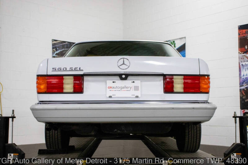 1991 Mercedes-Benz 560-Class 560 SEL