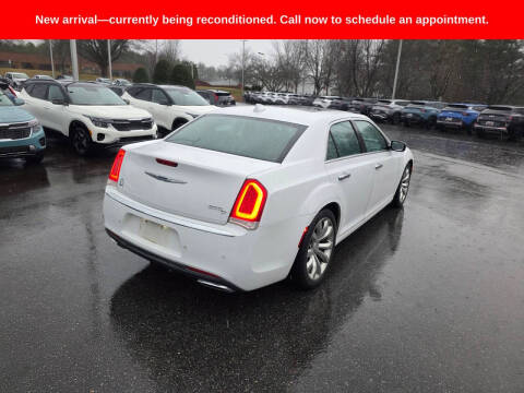 2017 Chrysler 300 C