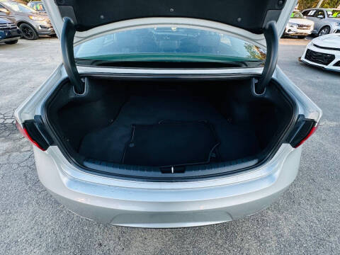 2018 Kia Cadenza Premium