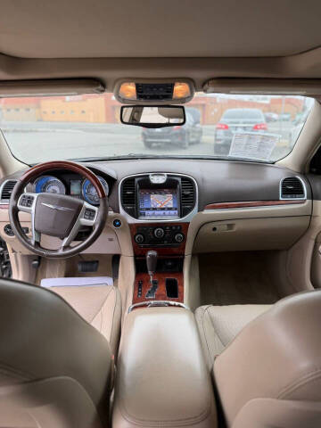 2011 Chrysler 300 C