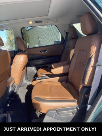 2022 Nissan Pathfinder Platinum