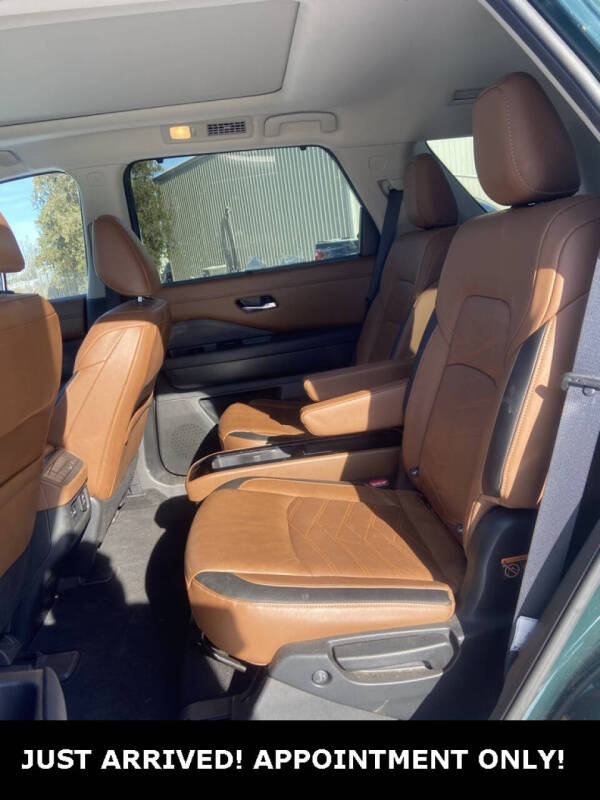 2022 Nissan Pathfinder Platinum