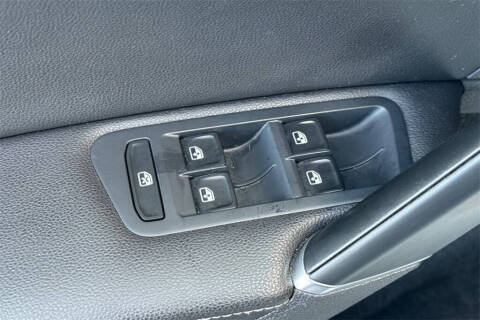 2017 Volkswagen Golf TSI Wolfsburg Edition