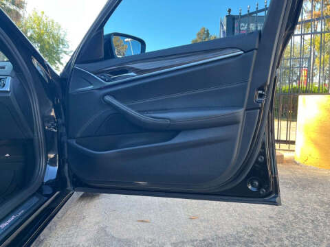 2019 BMW 5 Series 530i