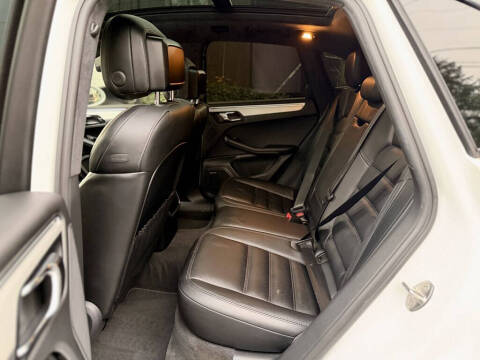 2016 Porsche Macan Turbo