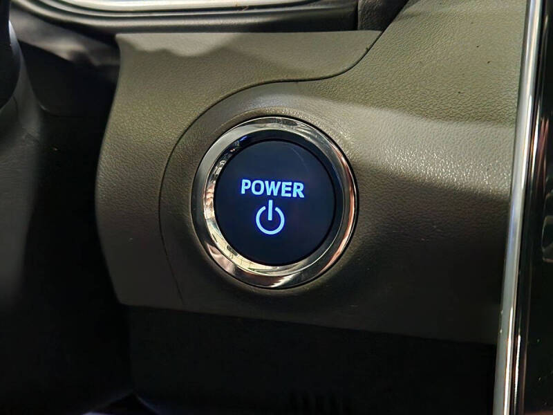 2021 Toyota Avalon Hybrid XLE