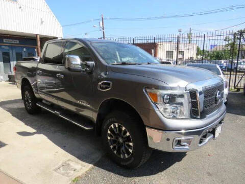 2017 Nissan Titan