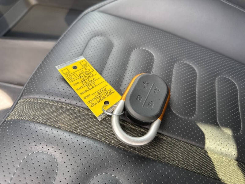 2023 Rivian R1T Adventure