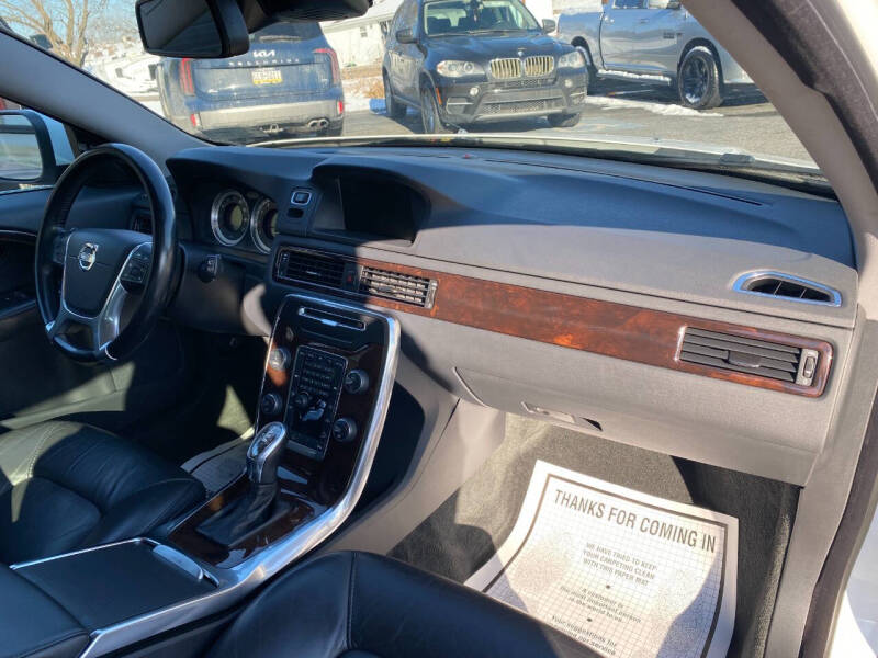 2013 Volvo XC70 T6 Premier Plus