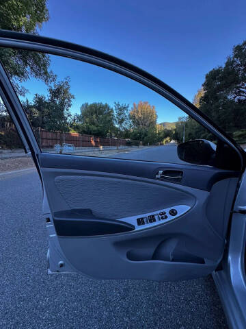 2013 Hyundai Accent GLS