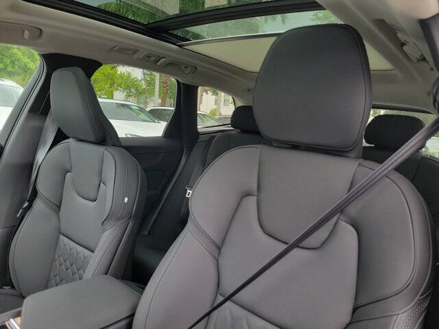 2026 Volvo XC60 B5 Core