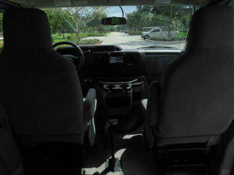 2014 Ford E-Series E-150 XLT