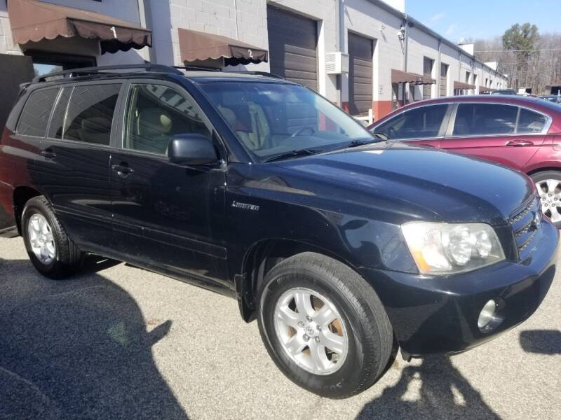 2002 Toyota Highlander for sale at Derby City Automotive in Louisville KY