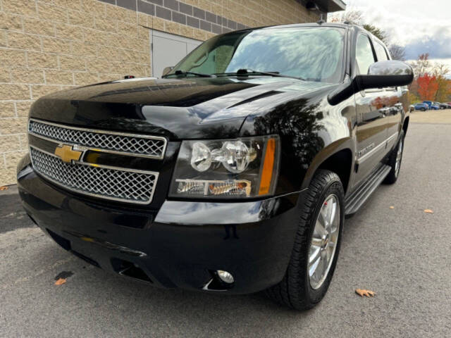 2009 Chevrolet Avalanche for sale at Derry Auto Superstore in Derry, NH