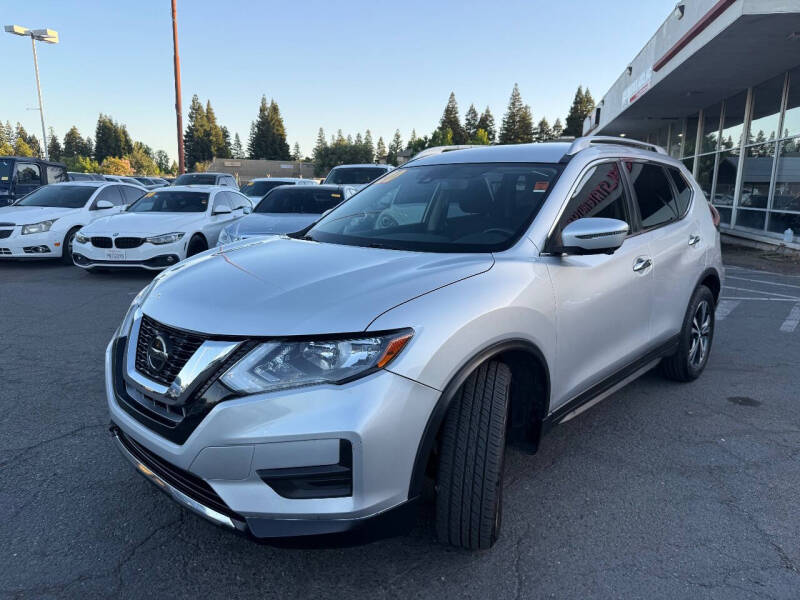 2020 Nissan Rogue SV