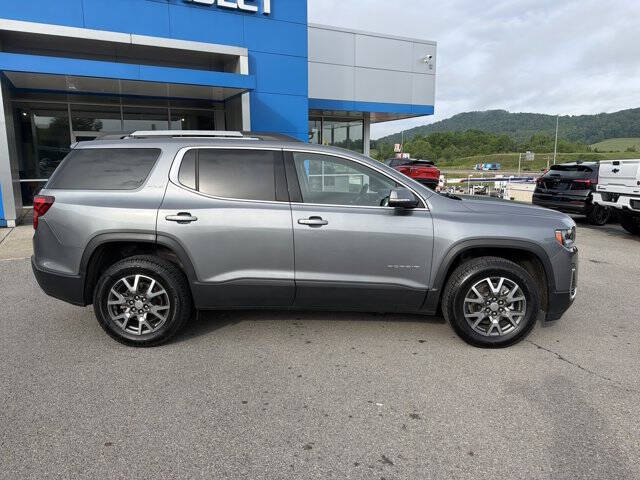 2022 GMC Acadia SLE