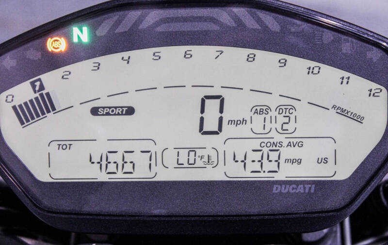 2017 Ducati Monster 821 Stripe