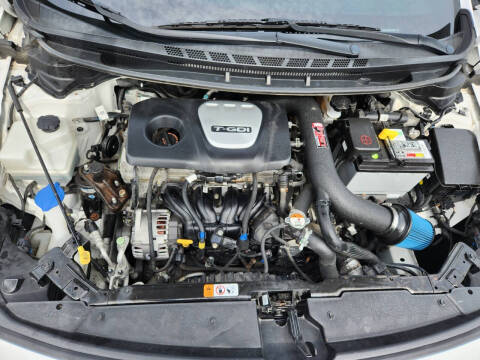 2017 Kia Forte5 SX