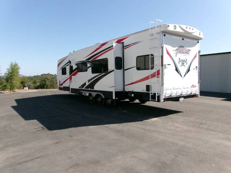 2014 Eclipse Attitude 32GSG