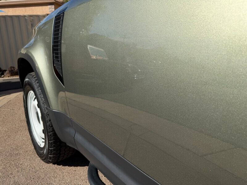 2022 Land Rover Defender 90 Standard