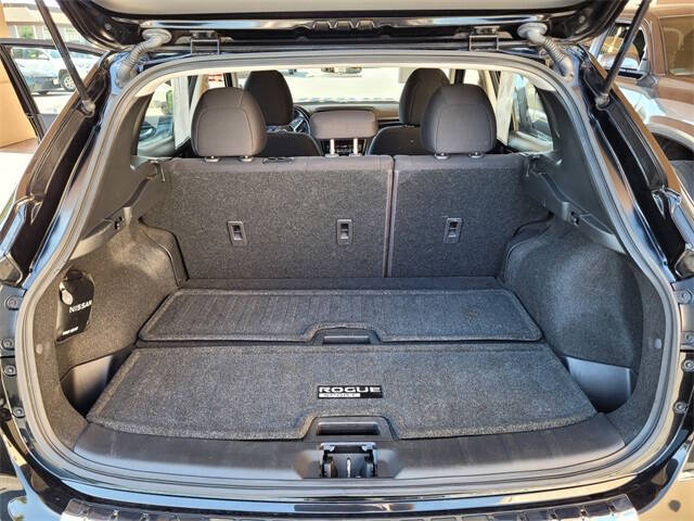 2022 Nissan Rogue Sport SV