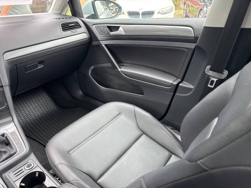 2020 Volkswagen Golf TSI