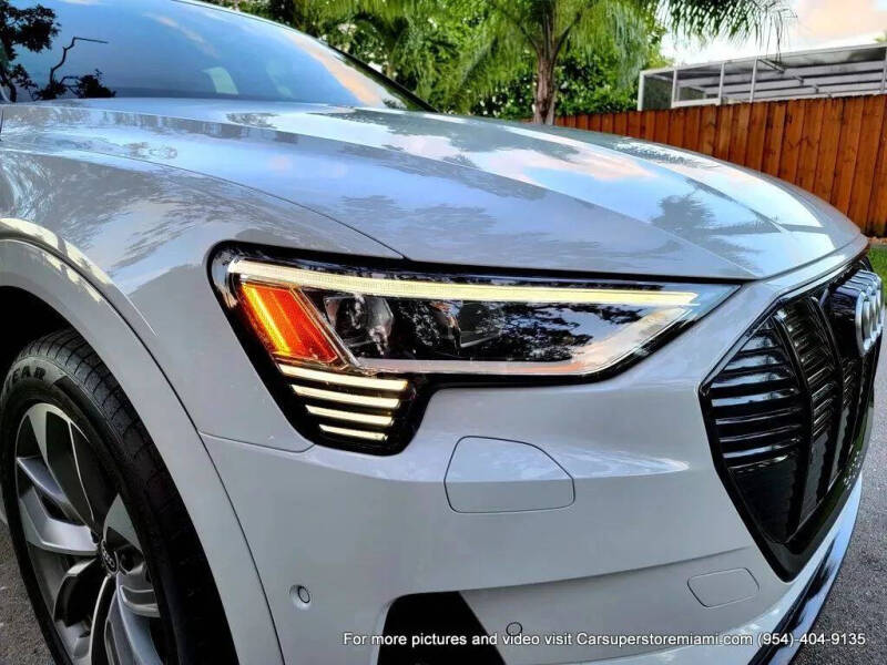 2021 Audi e-tron quattro Premium Plus