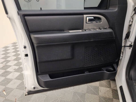 2017 Ford Expedition EL XLT