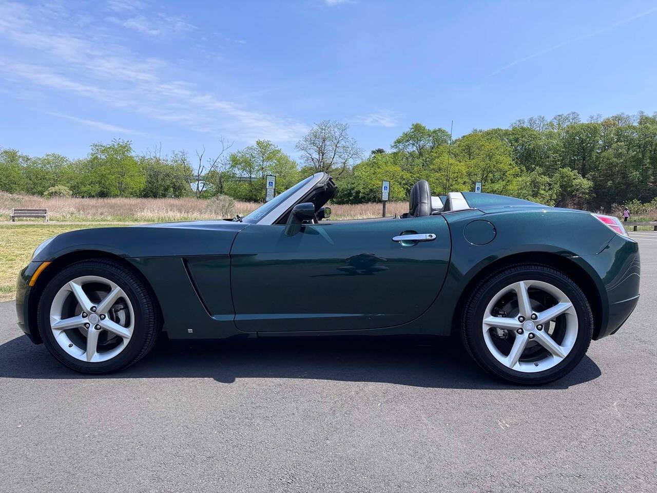 2008 Saturn SKY 23