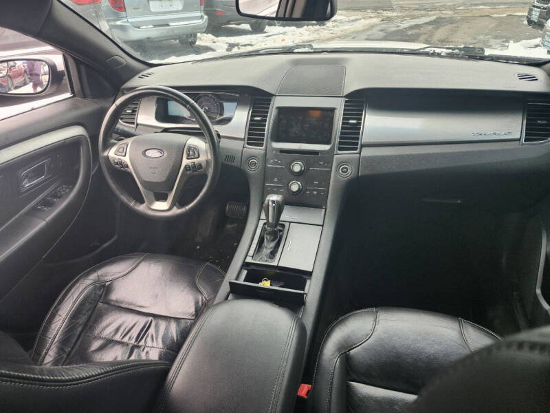 2015 Ford Taurus SEL