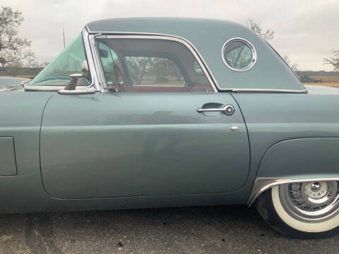 1956 Ford Thunderbird