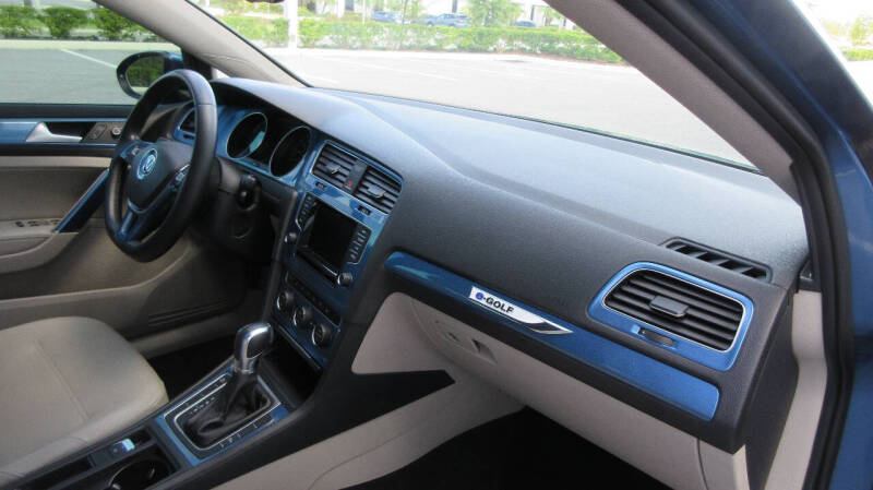 2015 Volkswagen e-Golf SEL Premium