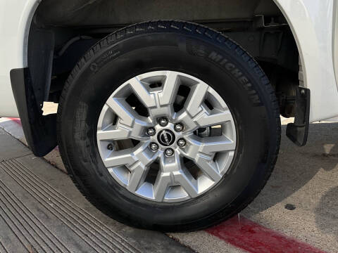 2022 Nissan Frontier SV